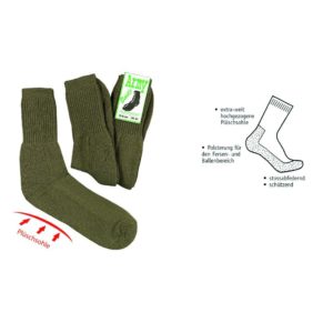 3 Paar Army Socken oliv 4,98€/Paar Schuhe D 43